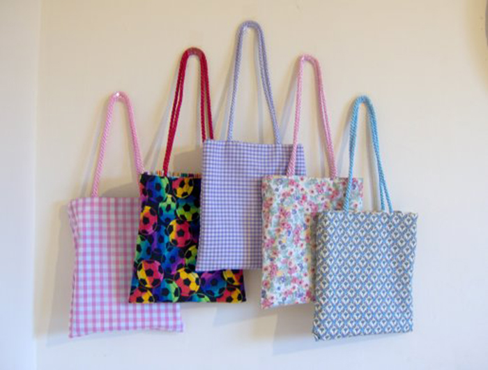 Things to make and do - sew a reversible bag