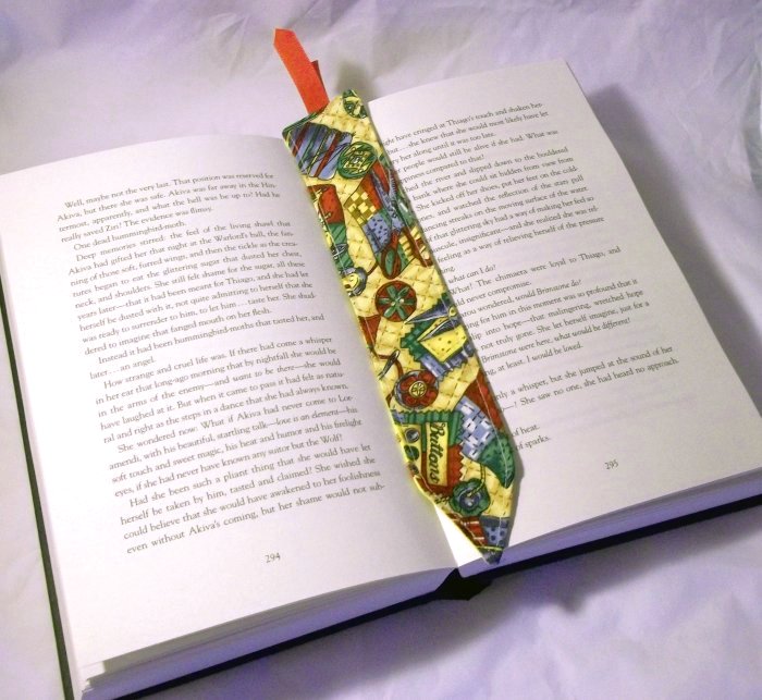 Things to make and do - Fabric Bookmarks