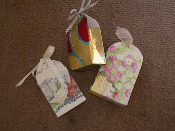 Things to make and do - Gallery: Gift bags and Pyramid boxes by Linda Ford