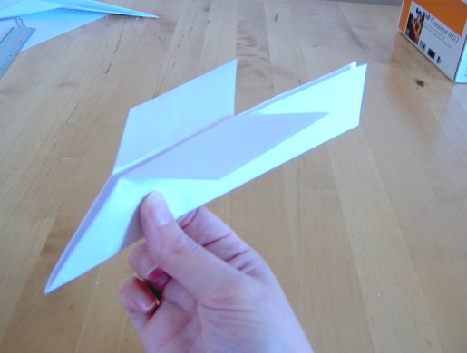 Things to make and do - art: Paper planes