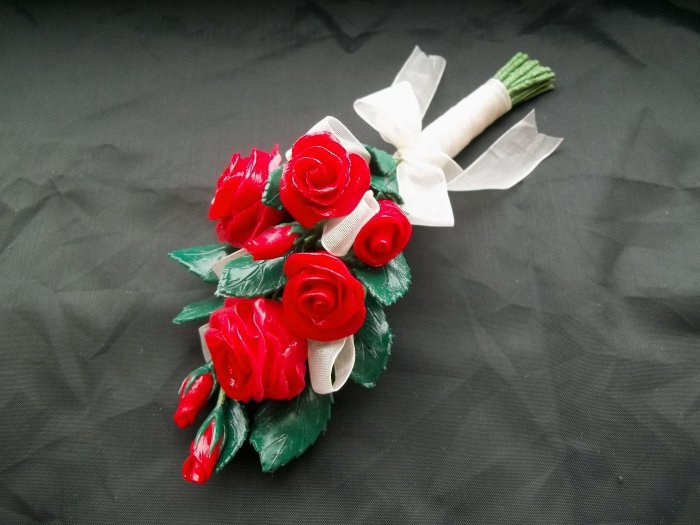 Things to make and do - making Cold Porcelain Roses