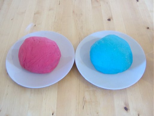 Things to make and do - art: Play Dough