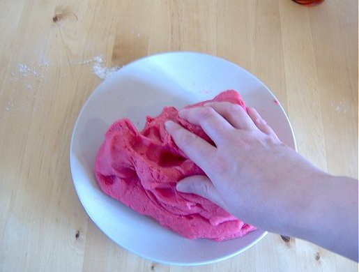 Things to make and do - art: Play Dough