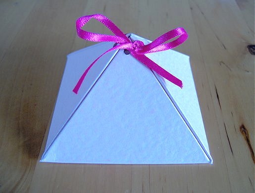Things to make and do - pyramid box